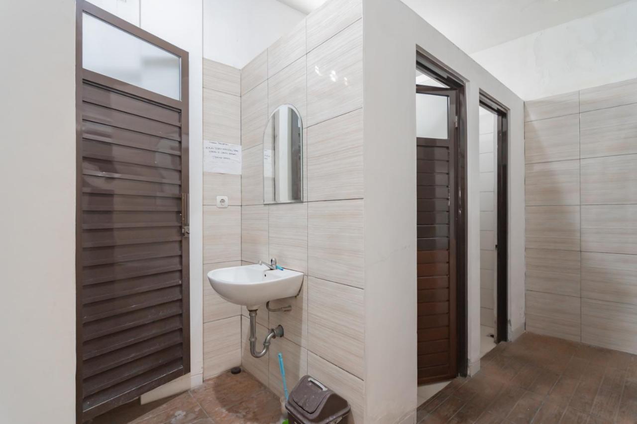 Koolkost Near Alun Alun Kota 2 - Male Only Hotel Bandung
